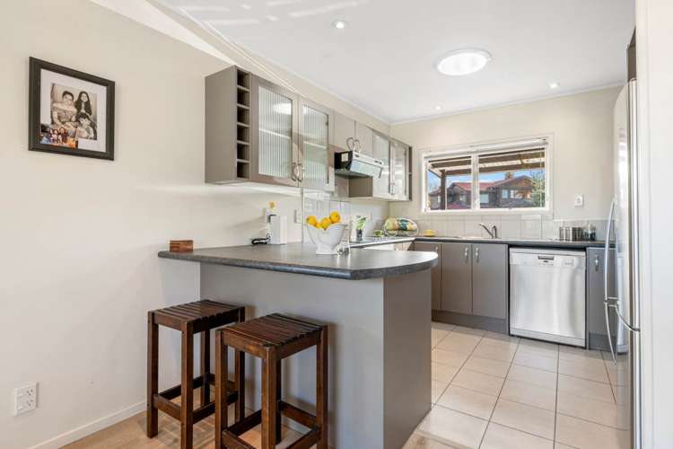 1/957a Beach Road Torbay_5