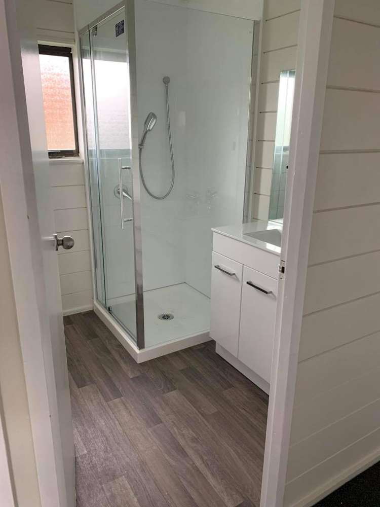 18a Leslie Ave 11073_5