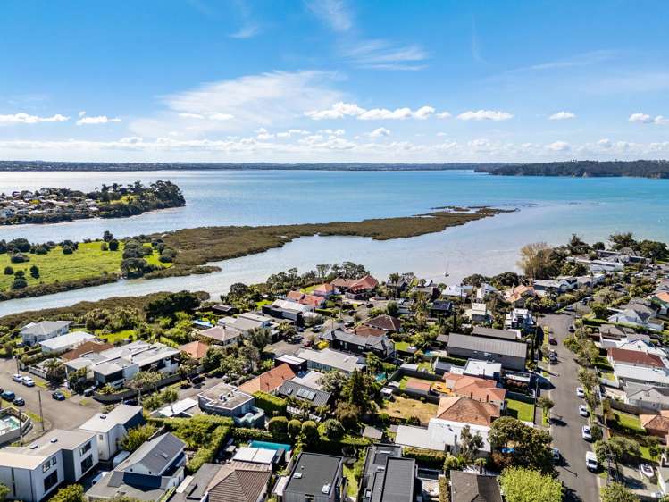 5 Winsomere Crescent Westmere_17