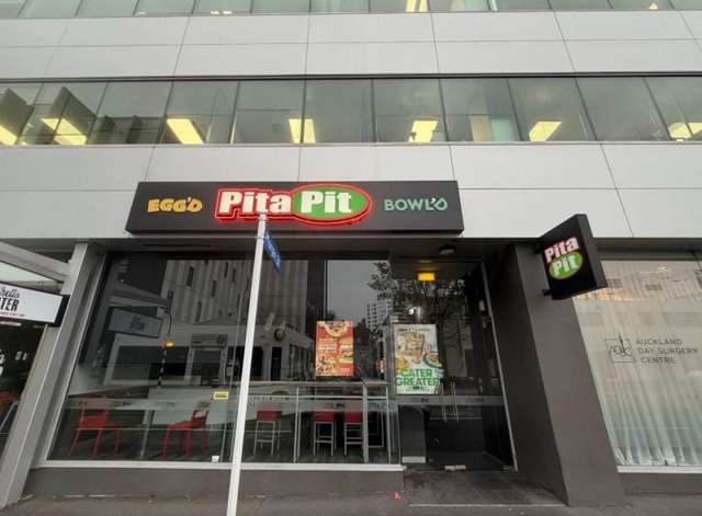 F&B Retail on Carlton Gore