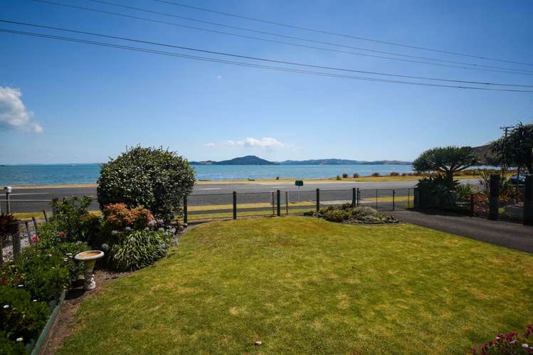 3 Kawakawa Bay Coast Road Kawakawa Bay_12