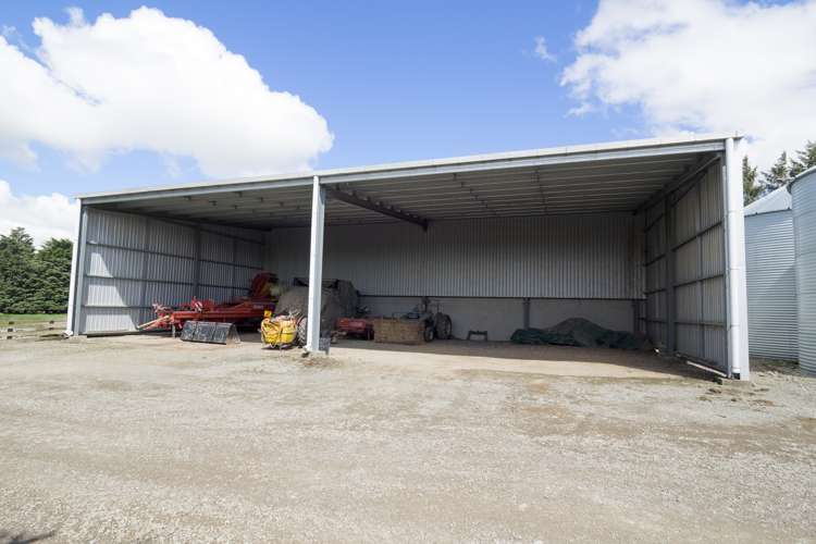 1076 Methven Chertsey Road Lauriston_15