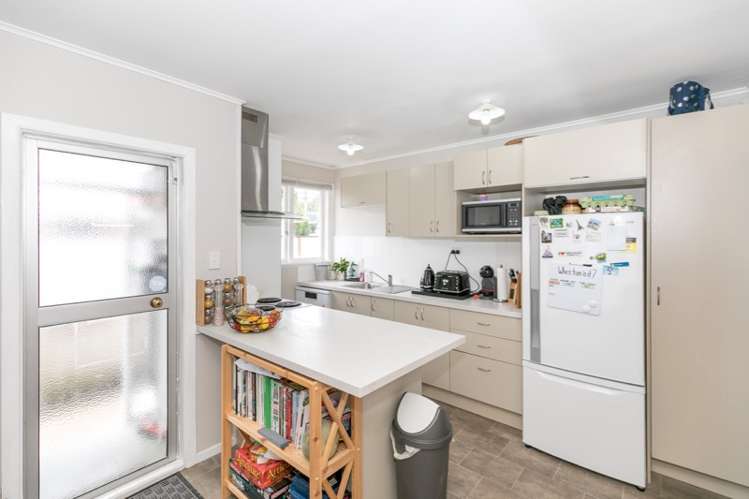 18 Saxbys Road Glenview_4