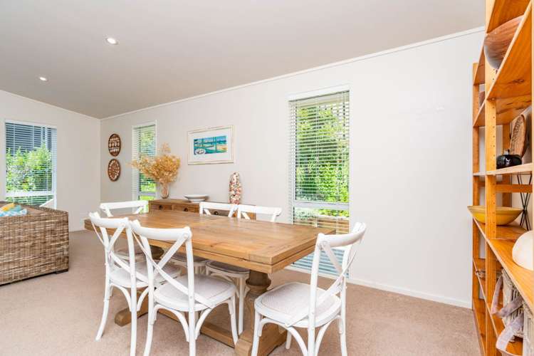 20 Taranga Road Langs Beach_21