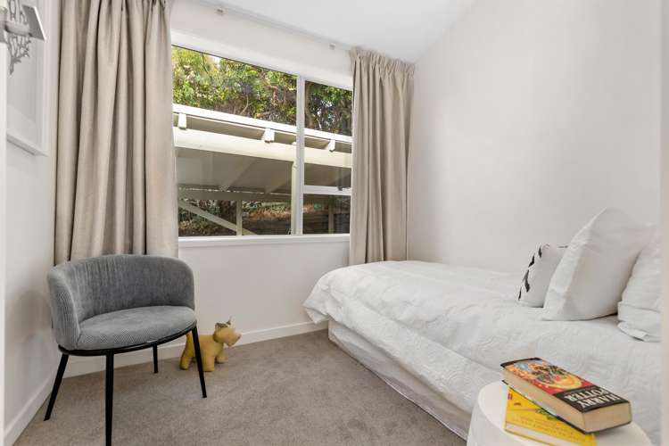 28 Avalon Crescent Fernhill/Sunshine Bay_16