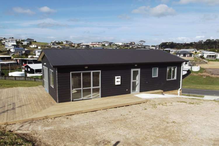 7 Te Whai Street Mangawhai Heads_1