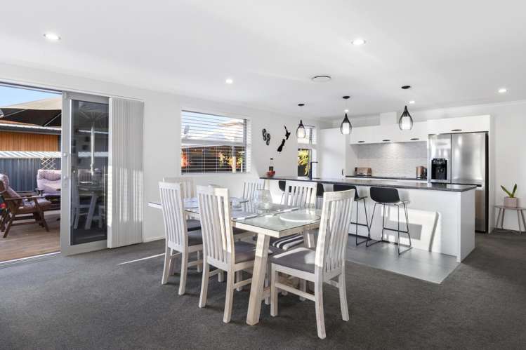 32 Walter Lawry Road Paerata_3