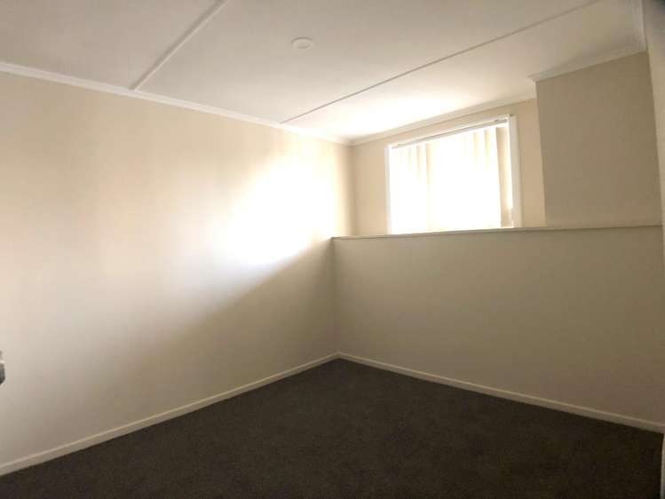 2/400 Richardson Road 10044_5