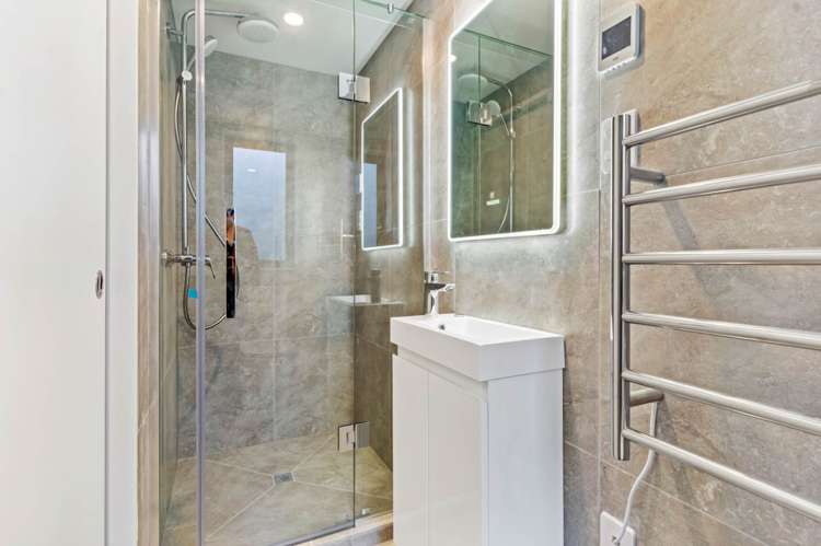 5/16 Williamson Avenue Belmont_12
