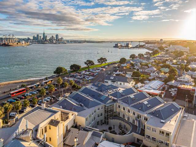 7/2 Queens Parade Devonport_2