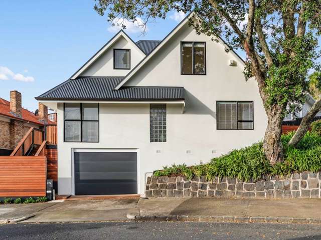 Freehold As-New Family Home