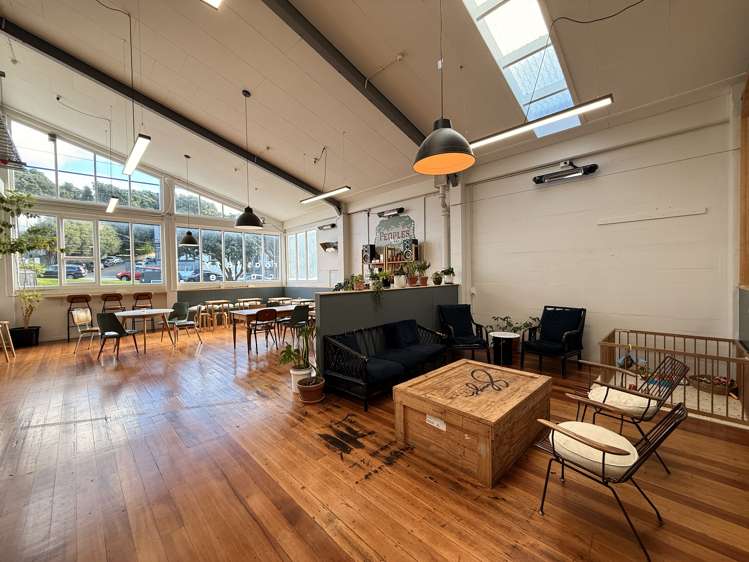 275 Mansfield Street Newtown_11