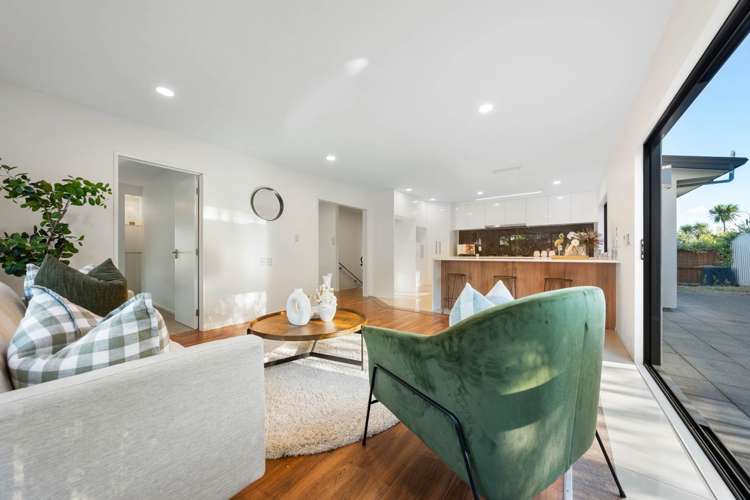 8 Mebis Way Flat Bush_9