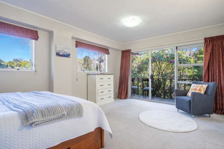 29 Colmar Road Mellons Bay_12