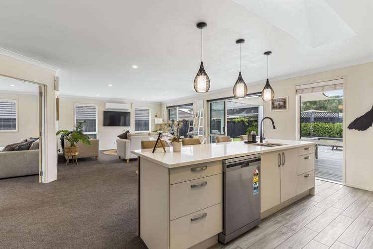 54 Seventh View Avenue Beachlands_15