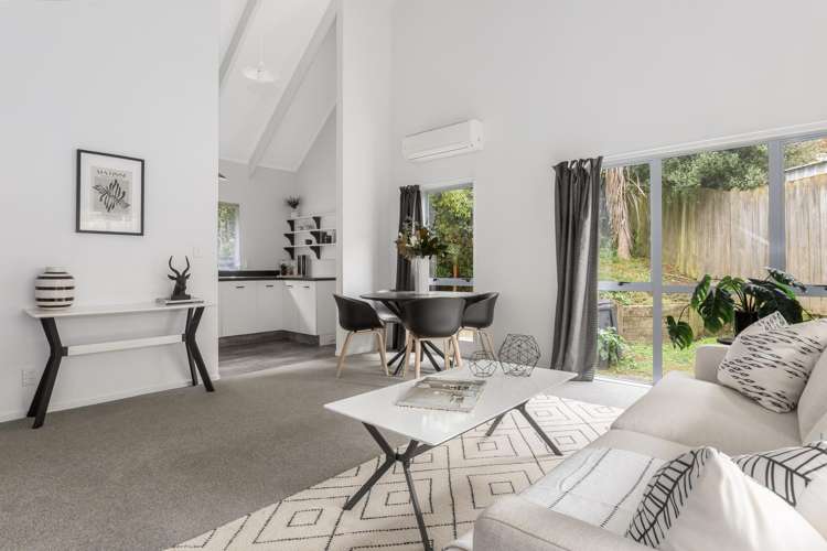 2/54 Hungerford Road Houghton Bay_4