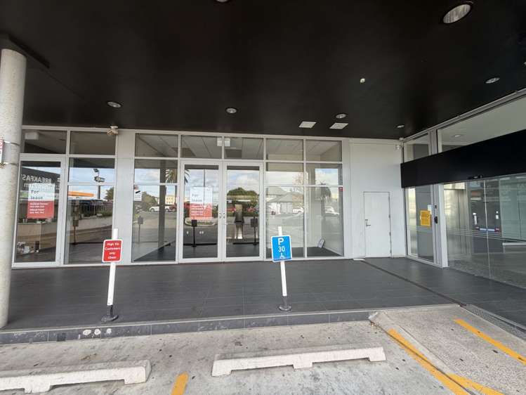 Retail 2/288 Lincoln Road Henderson_0