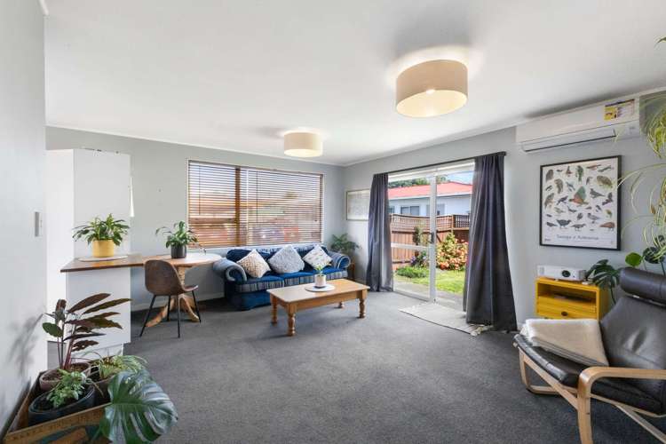 2/15a Naumai Place Spotswood_6