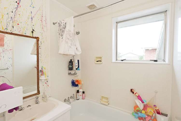 41 Ottrey Street Clifton_11