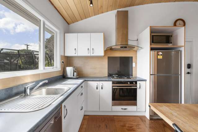 1a Stokes Avenue Te Atatu Peninsula_4