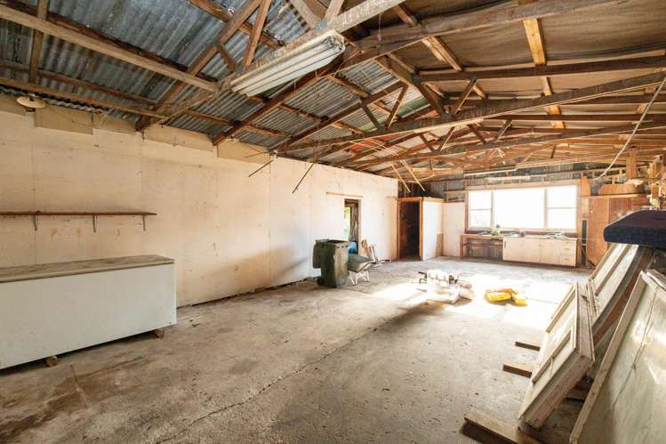 9 Front Miranda Road Waitakaruru_20