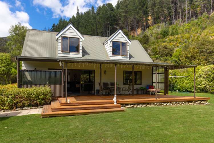 18 Brough Place Anakiwa and Surrounds_7