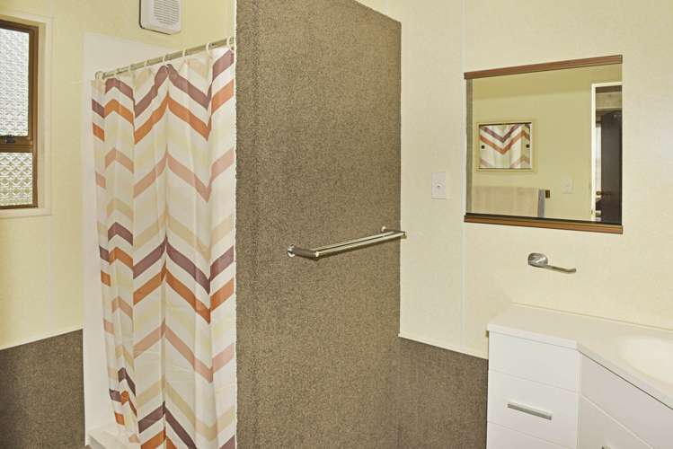 3 Hartley Street Foxton Beach_23