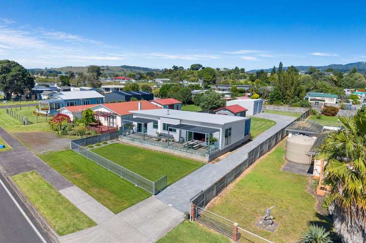 989 East Coast Road Kaiaua_40