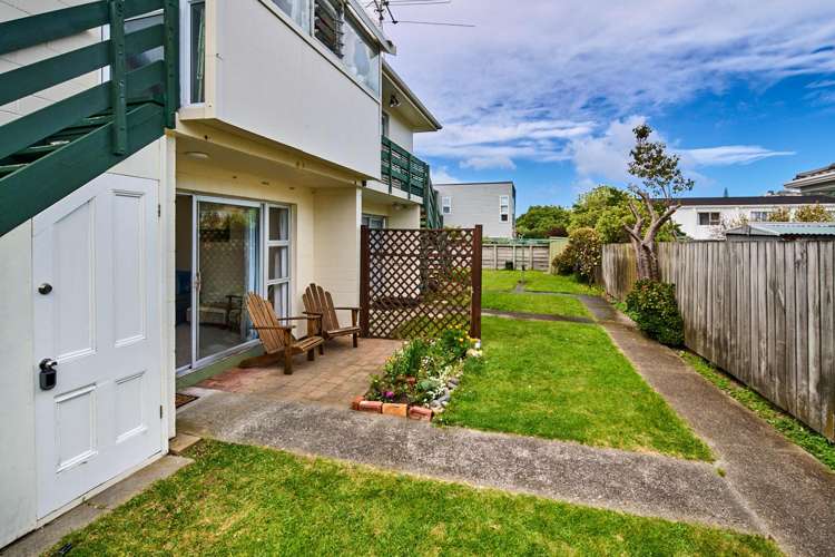 11/154 Onepu Road Lyall Bay_10