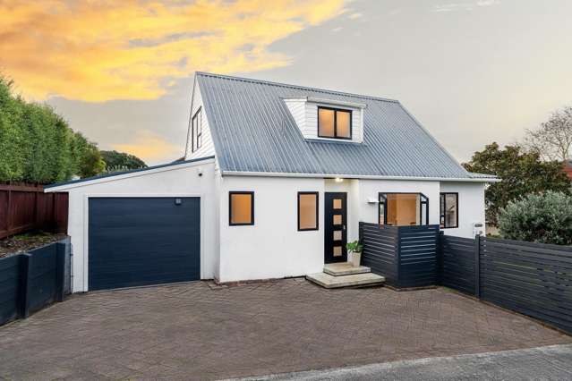 Renovated Sun Trap - Must Be Sold