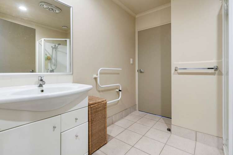 27/1 Piriti Drive Te Atatu Peninsula_10