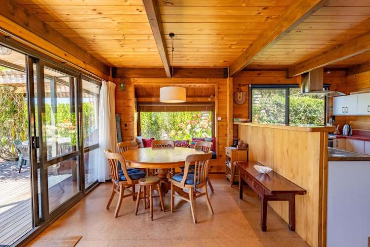 189 Ocean View Road Oneroa_19