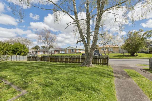 35 James Henry Crescent Huntly_2
