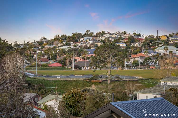 2/26 Unsworth Drive Unsworth Heights_17