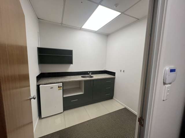 Level 1, Unit 1/706 Great South Road Penrose_3