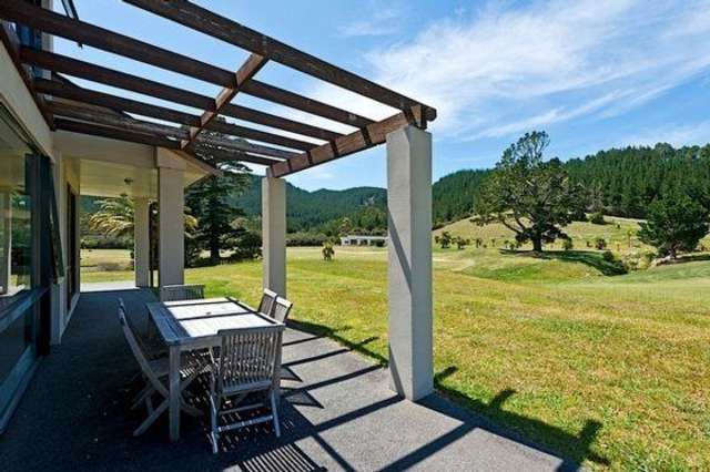 25 Sanctuary Cove Pauanui_2