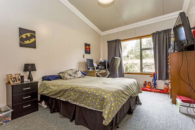 156 Halfway Bush Road Halfway Bush_9