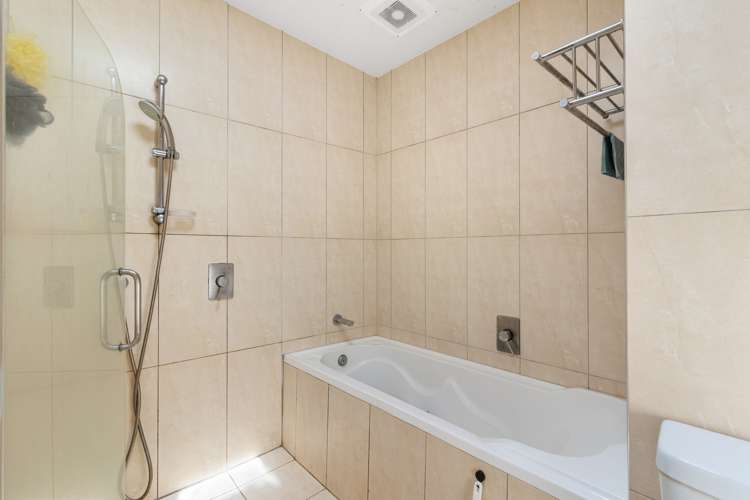 11/46 Peachgrove Road Hamilton East_6