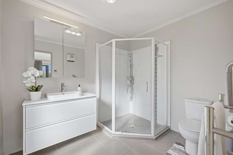 1 Caroline Way Northwood_10