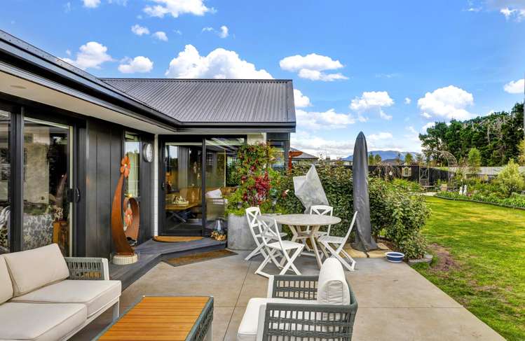 3 Cox Lane Amberley_19