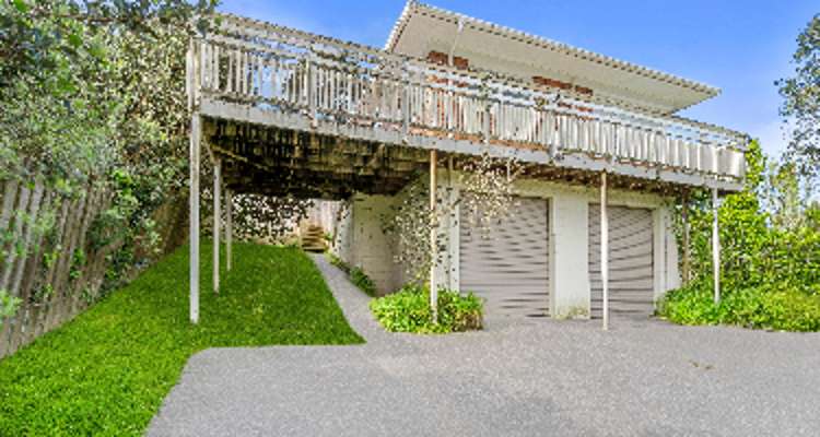 2/55 Ayton Drive_0