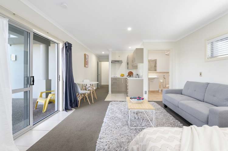 102 Rototuna Road Rototuna_16