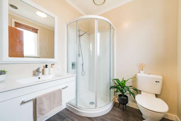 132 Ferguson Street West End_11