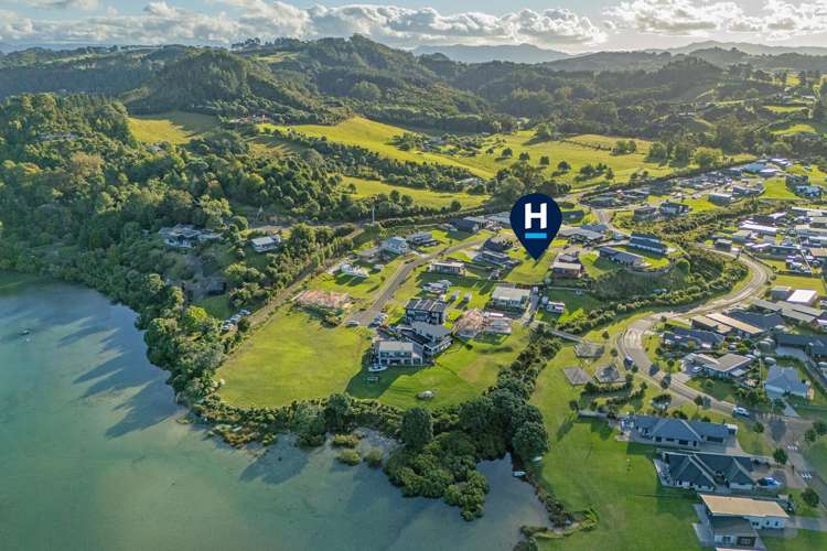 4 Joyce Harsant Place Cooks Beach_8