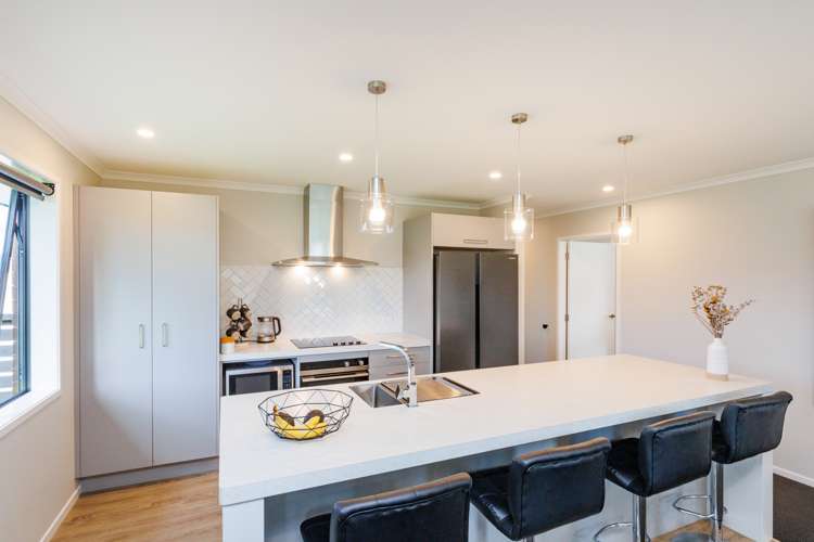 2 Pearl Grove Ashhurst_1