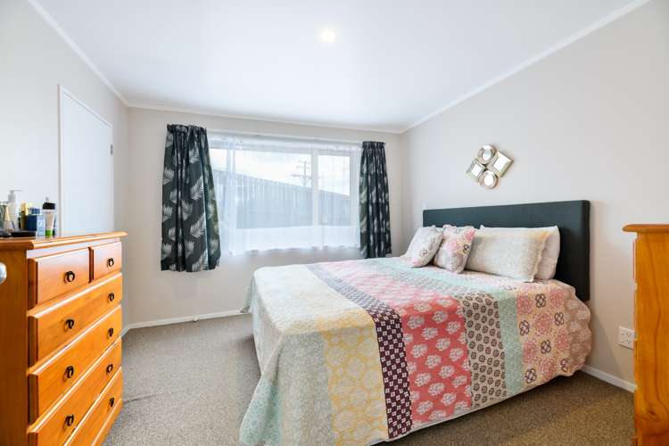 70 Kelman Road Kelston_7