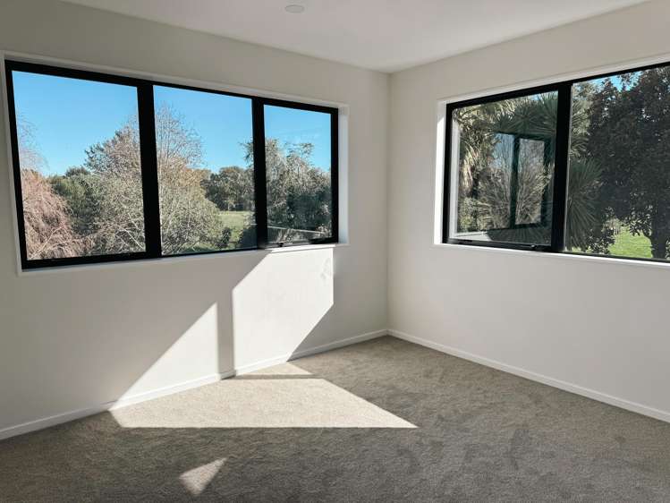 37 Burberry Road_5