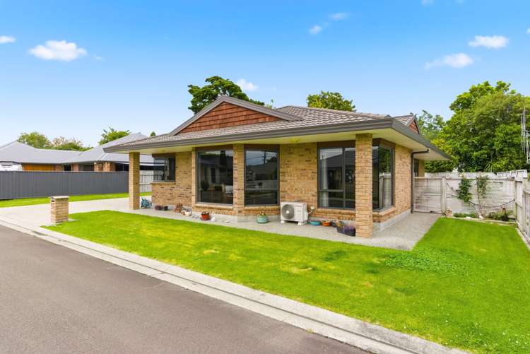 6 Campbell Grove Levin_10