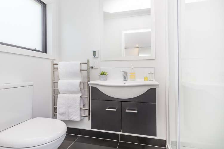 3 Bunker Way Strathmore Park_11