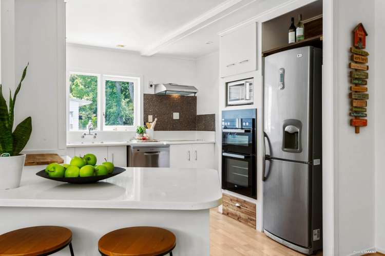 25 Marina Road Torbay_7